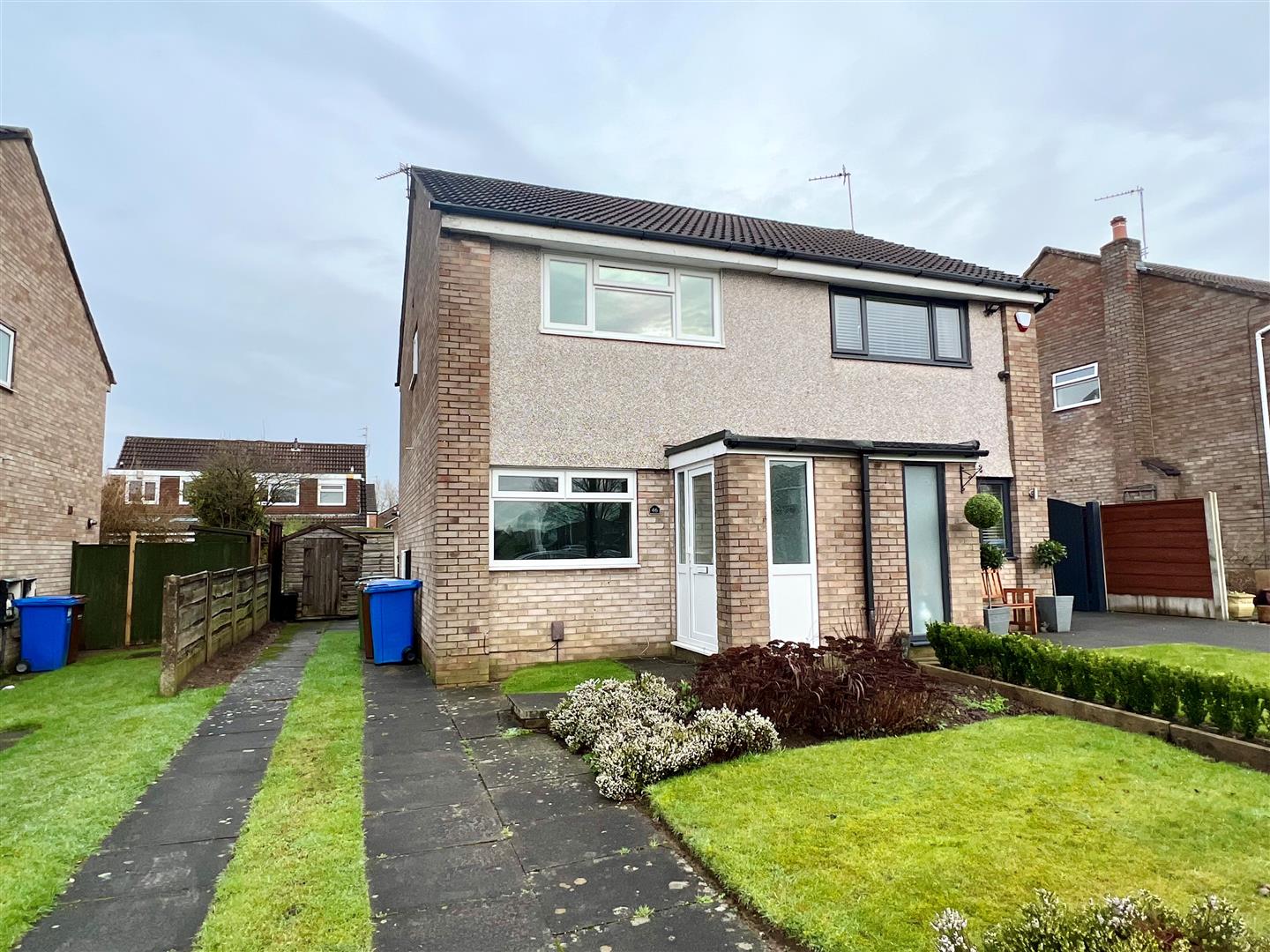 2 Bed Semi-detached House To Rent - Main Image
